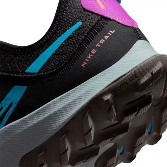 Rare NEW Mens Nike Kiger 8 Black Purple Blue Salmon 7.5 US Mens 9 US Womens - Picture 4 of 8